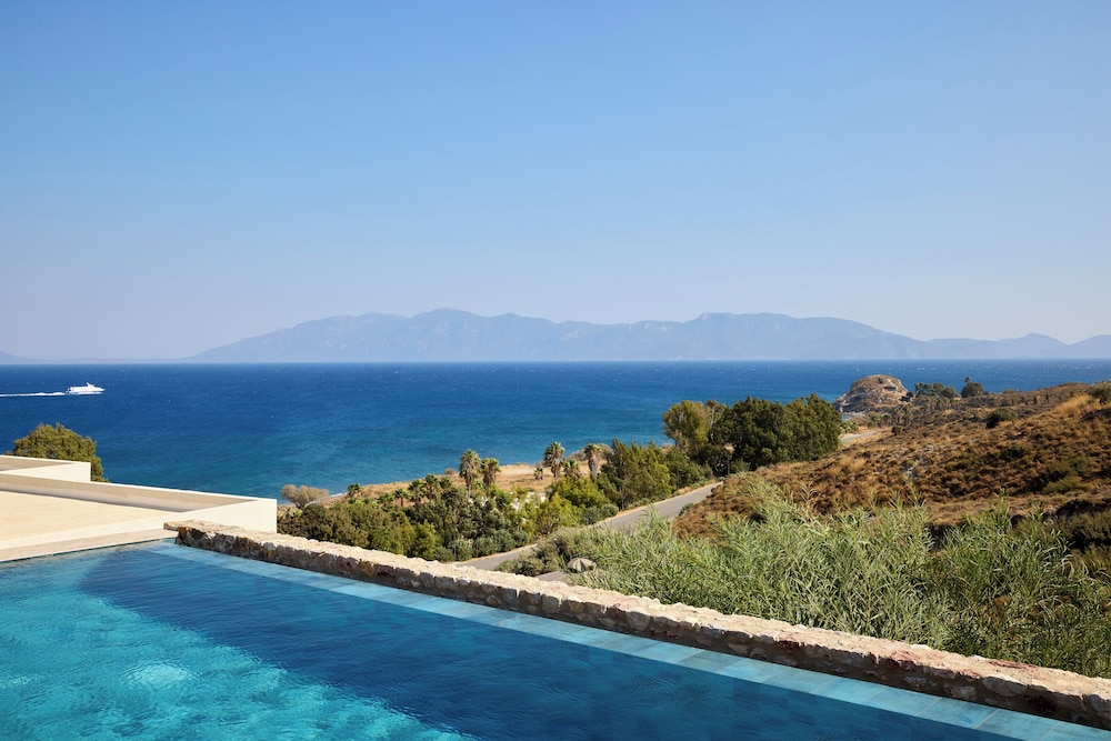 KOIA All Suite Wellbeing Resort 67/73