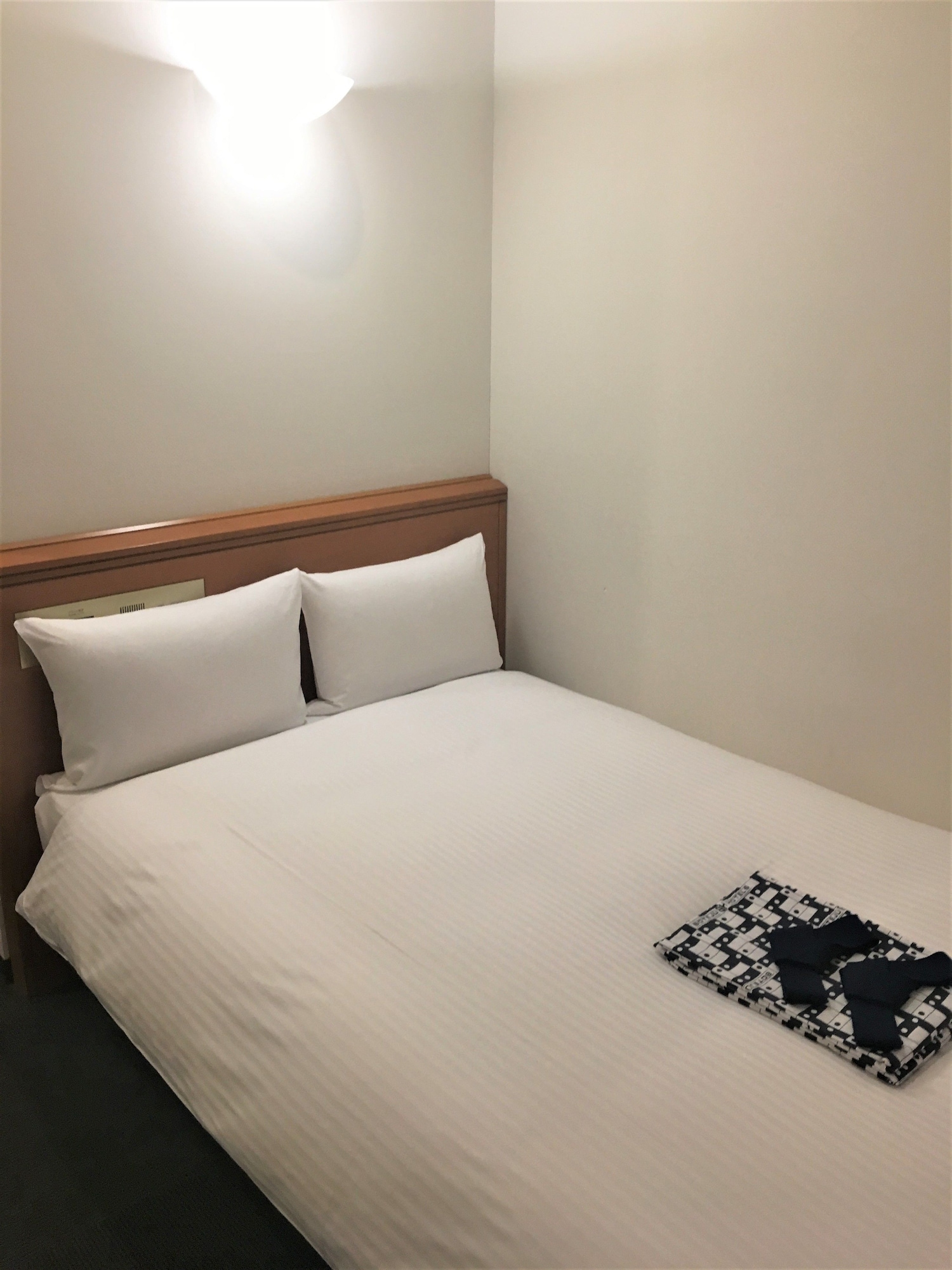 ECONOMY, DOUBLE BED