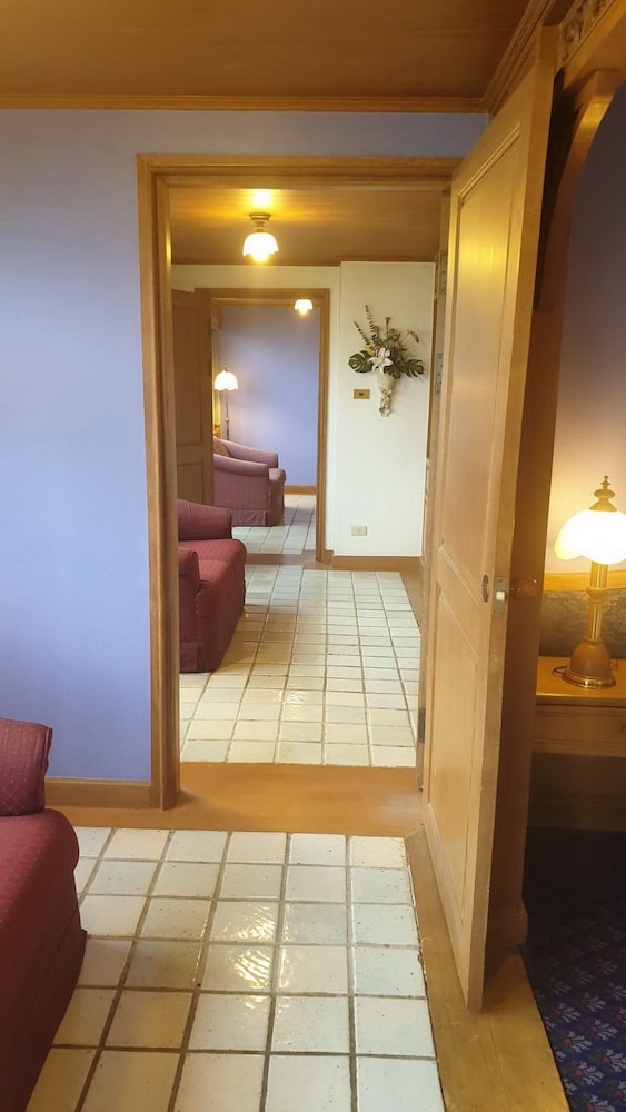 Lotus Hotel Pang Suan Kaew 17/25