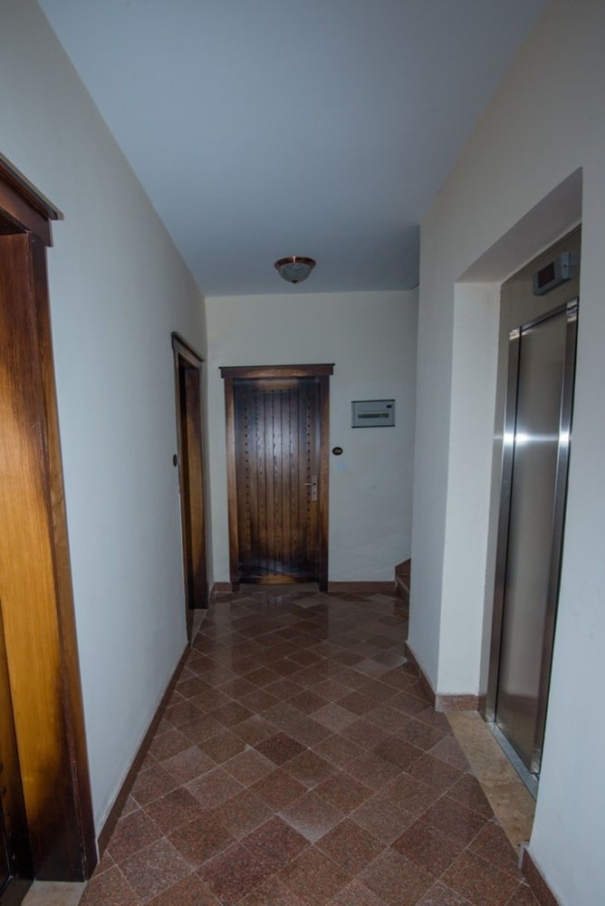 Wudasie Castle Hotel 7/28