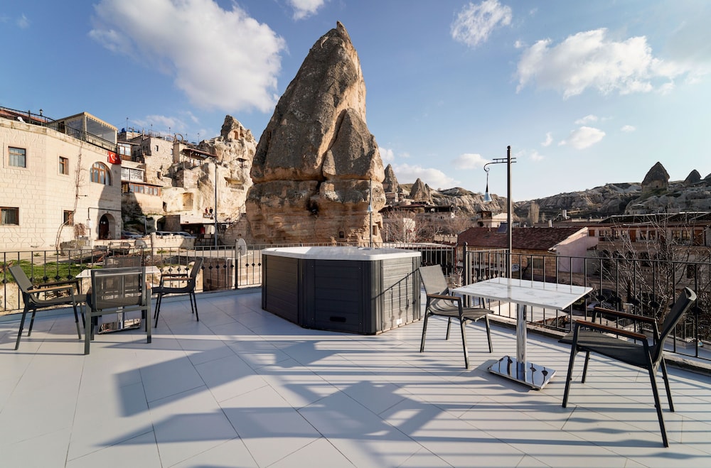 The Niche Cave Hotel +12 Adult 30/50