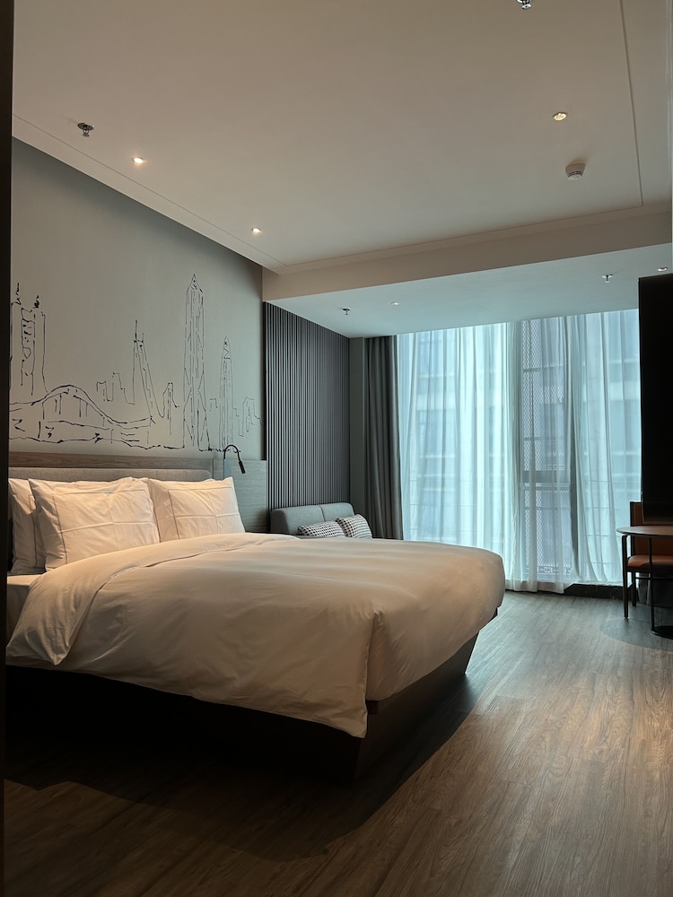 UrCove by Hyatt Shenzhen Bay Eco-Tech Park 4/42