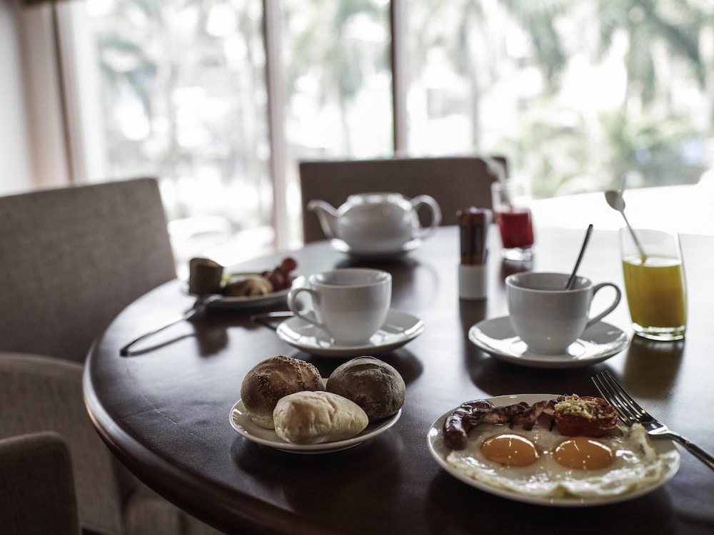 Pullman Hanoi Hotel 58/69