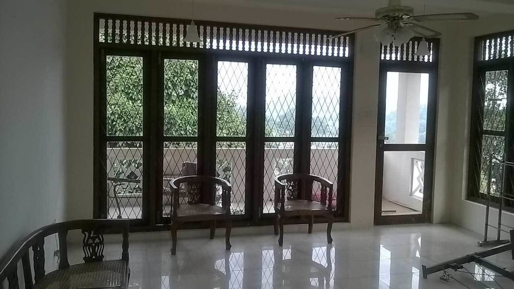 Sunny Hill Residence Kandy 12/22