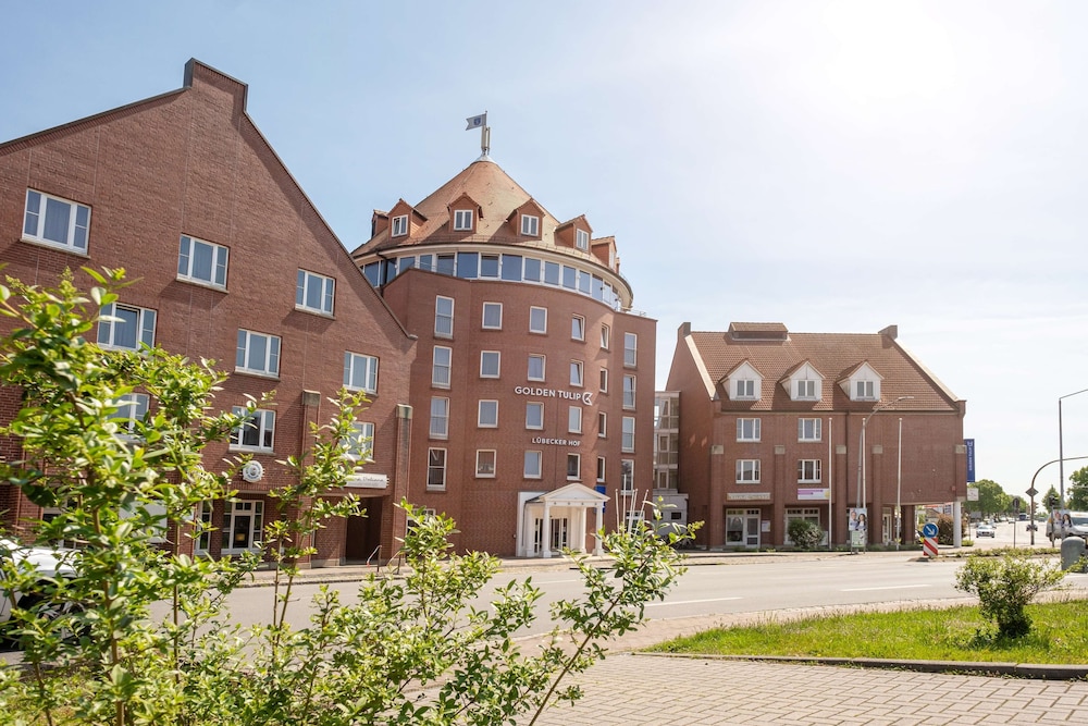Golden Tulip Lubecker Hof 1/32