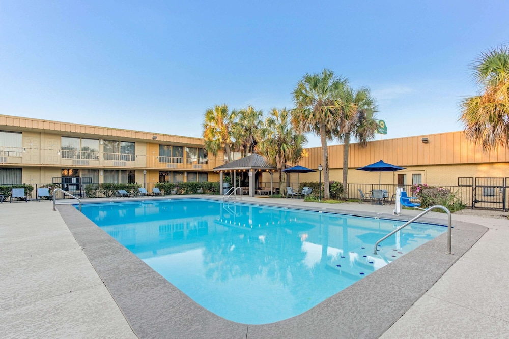 Quality Inn Slidell I-10 4/46