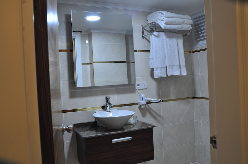 Madi Otel 28/31