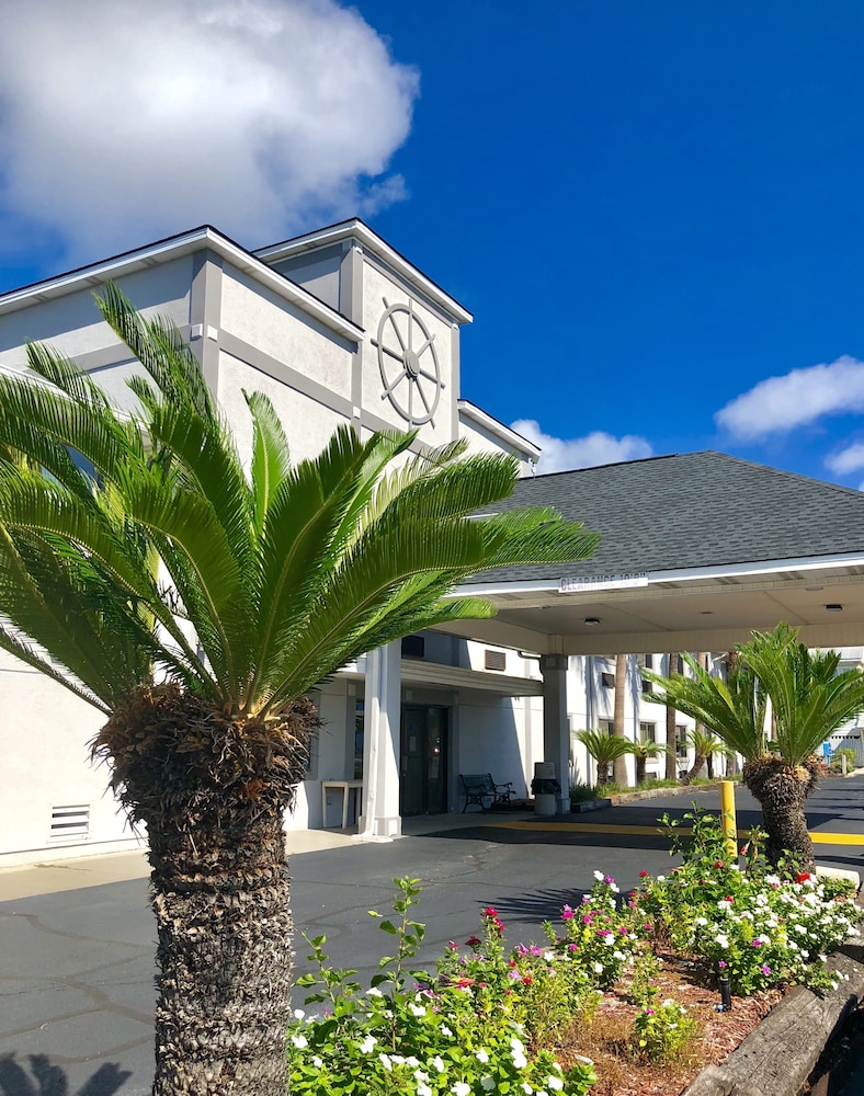 Howard Johnson Inn Tybee Island Savannah GA thumb 3