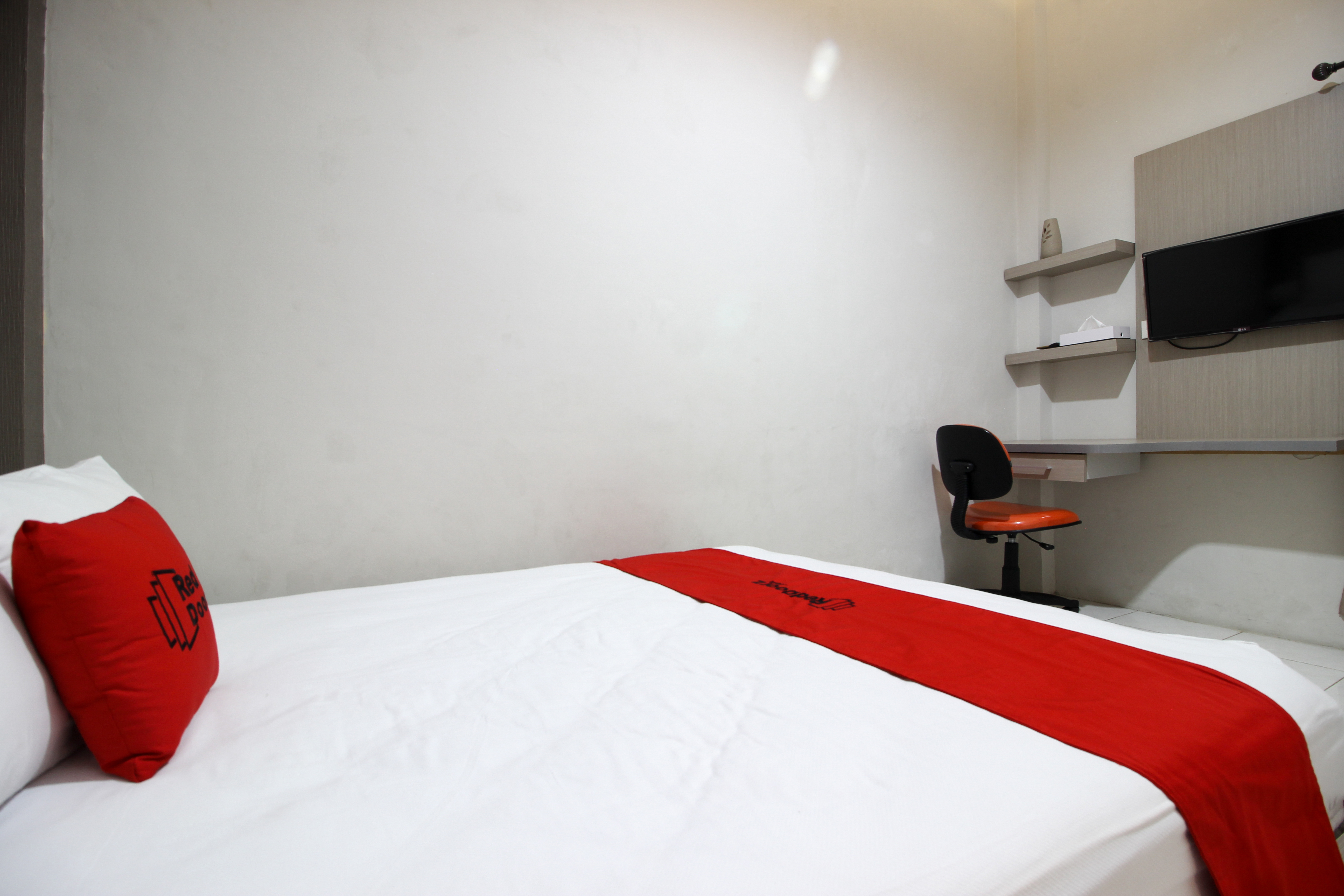 Reddoorz Plus Near Upn Jogjakarta 2 22/32