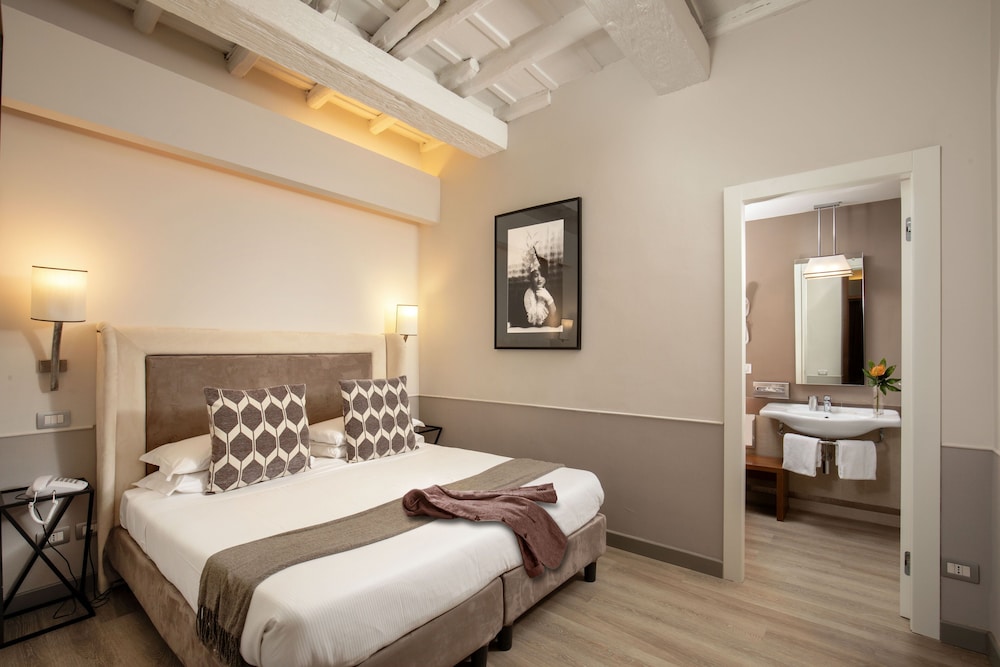 Condotti Palace 28/63