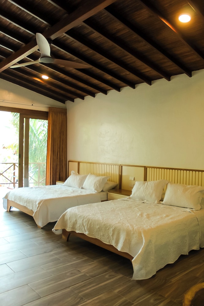 COMFORT, QUADRUPLE, GARDEN VIEW