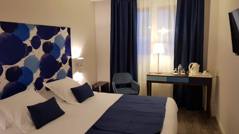 Hotel de Champagne 17/71