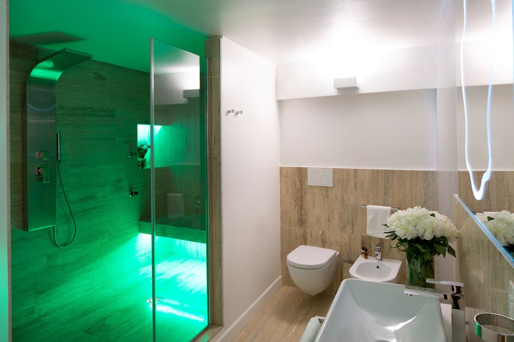 WELLNESS, JUNIOR SUITE