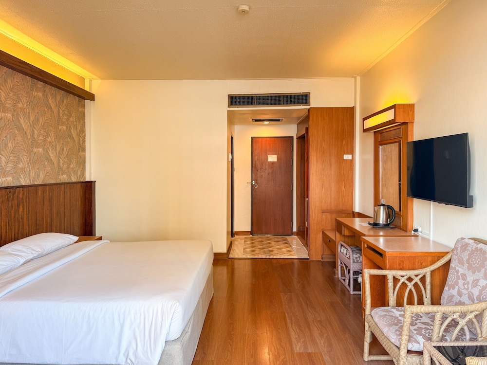 Golden Beach Hotel Pattaya 12/44