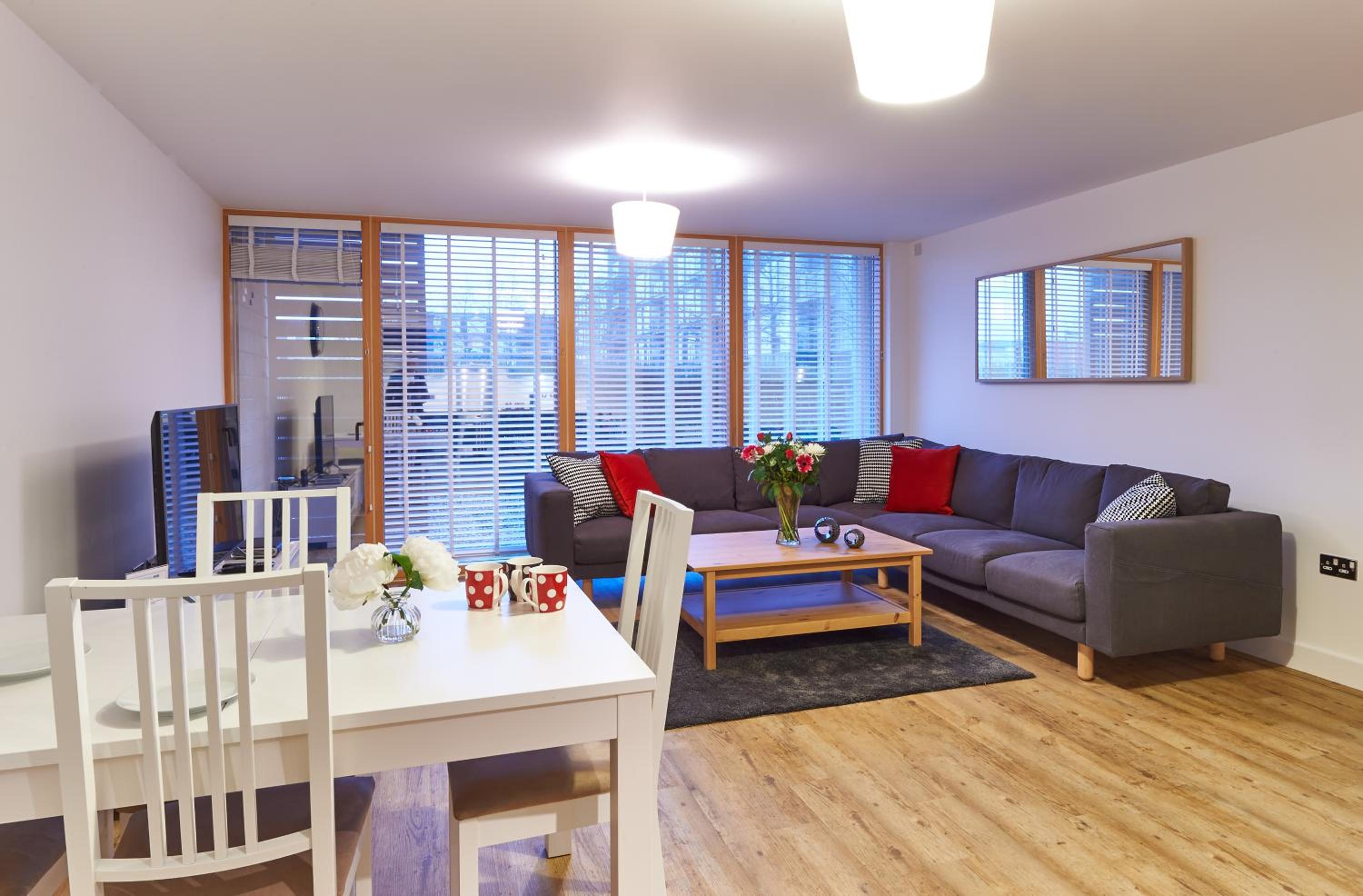 VIZION SERVICED APARTMENTS 31/50