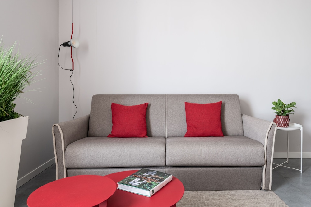 Hotel Borgo Brianteo 55/77