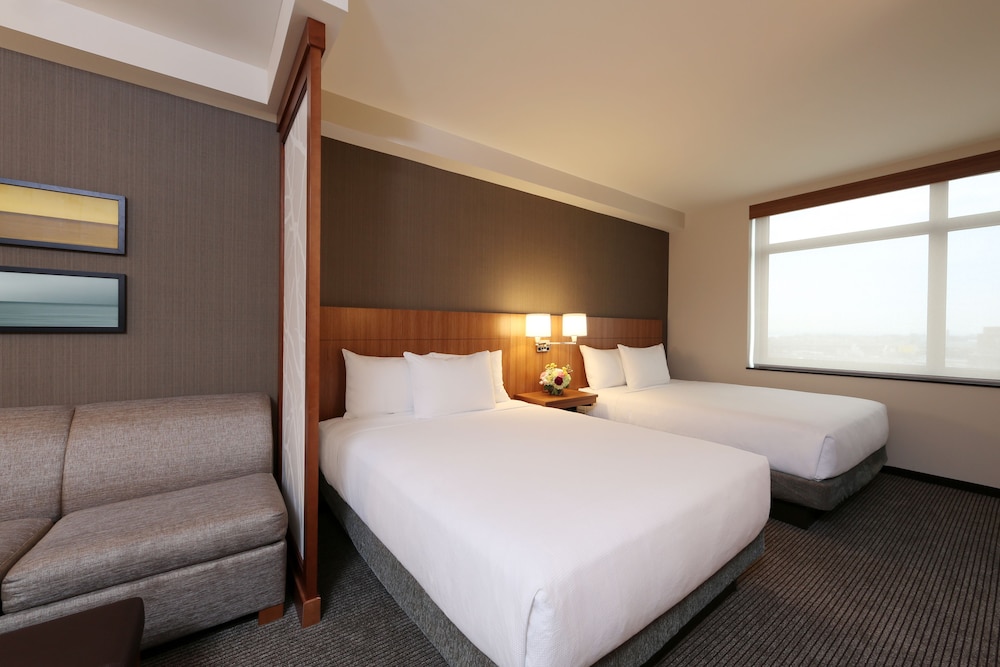 Hyatt Place Flushing Laguardia Airport 17/58