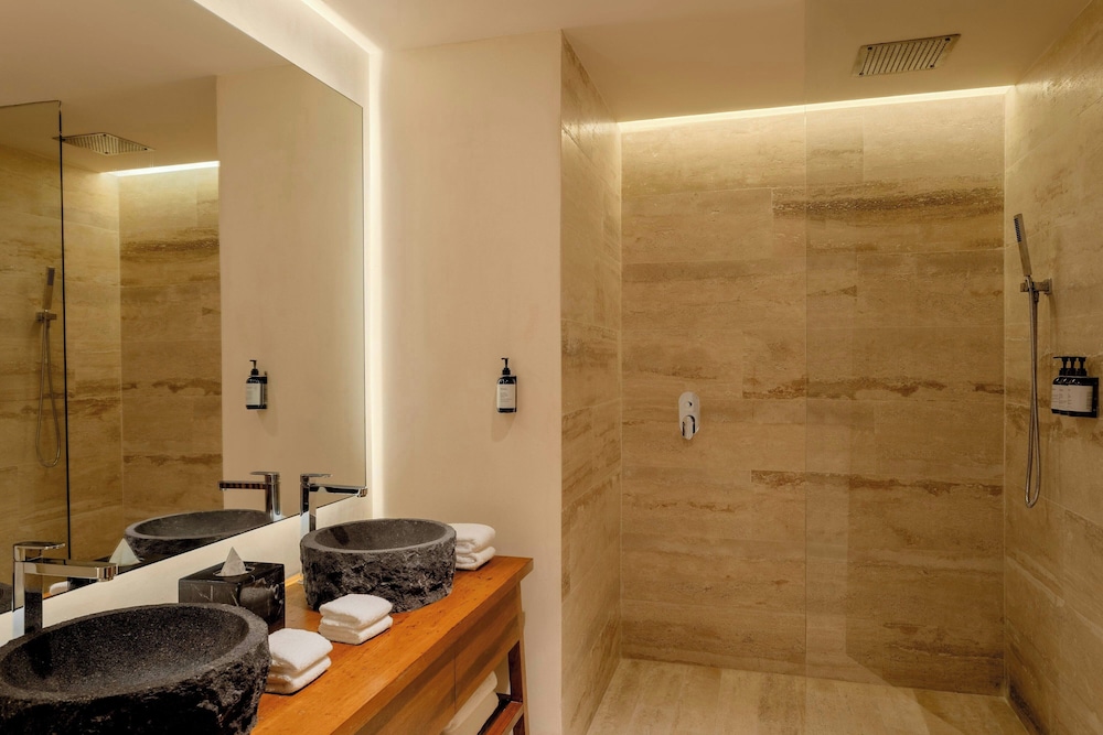 Bloom Tulum Apartments by Marriott 93/94