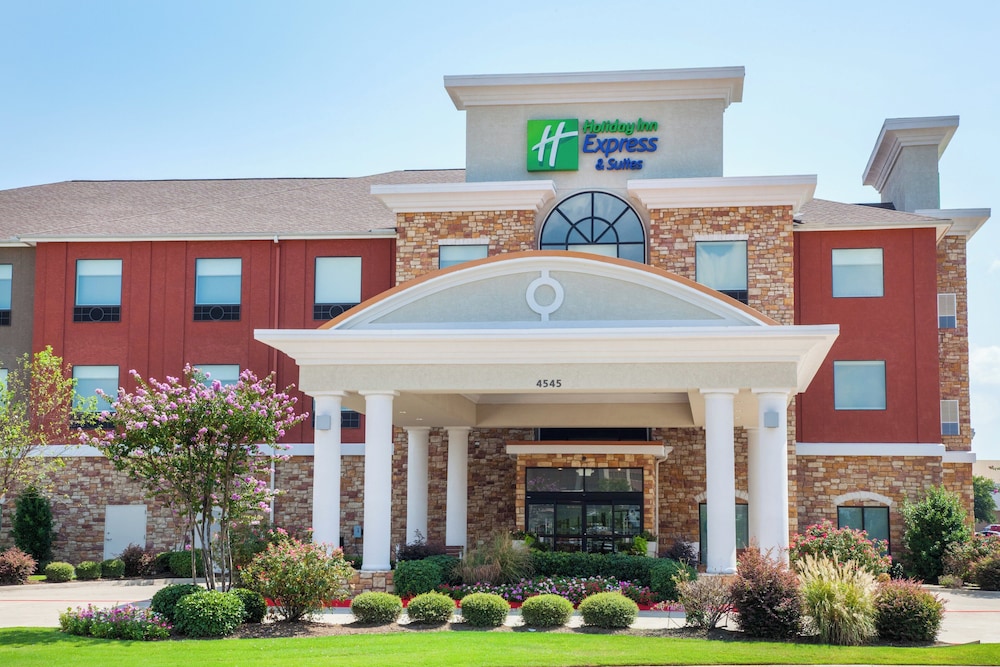 Holiday Inn Express Hotel Suites Texarkana 2/75