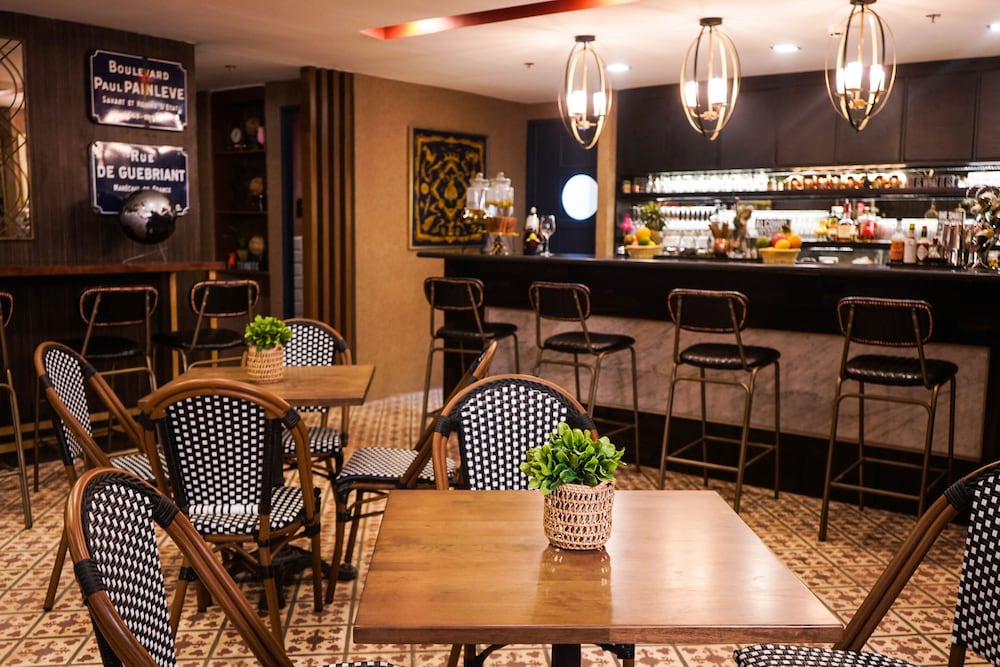 Unwnd Boutique Hotel Makati 48/63