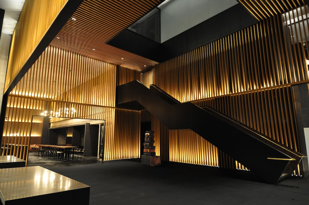 G Hotel Kelawai 39/45