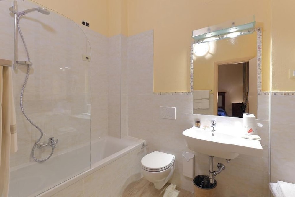 Residenza Hotel Cimabue 66/71