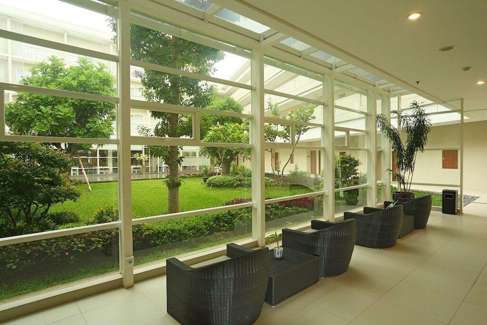 Treepark Serviced Apartment Karawang 27/50