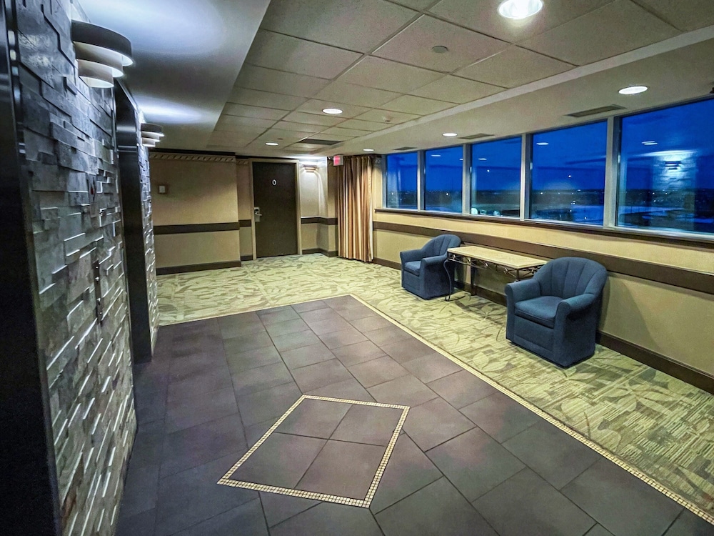 The Glenmore Inn & Convention Centre 8/60