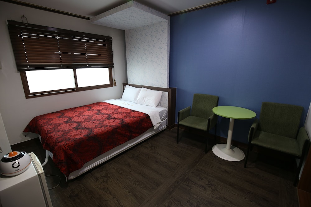 R.I Spa Hotel 13/40