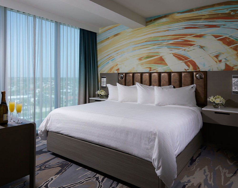 Hard Rock Hotel Daytona Beach 24/92