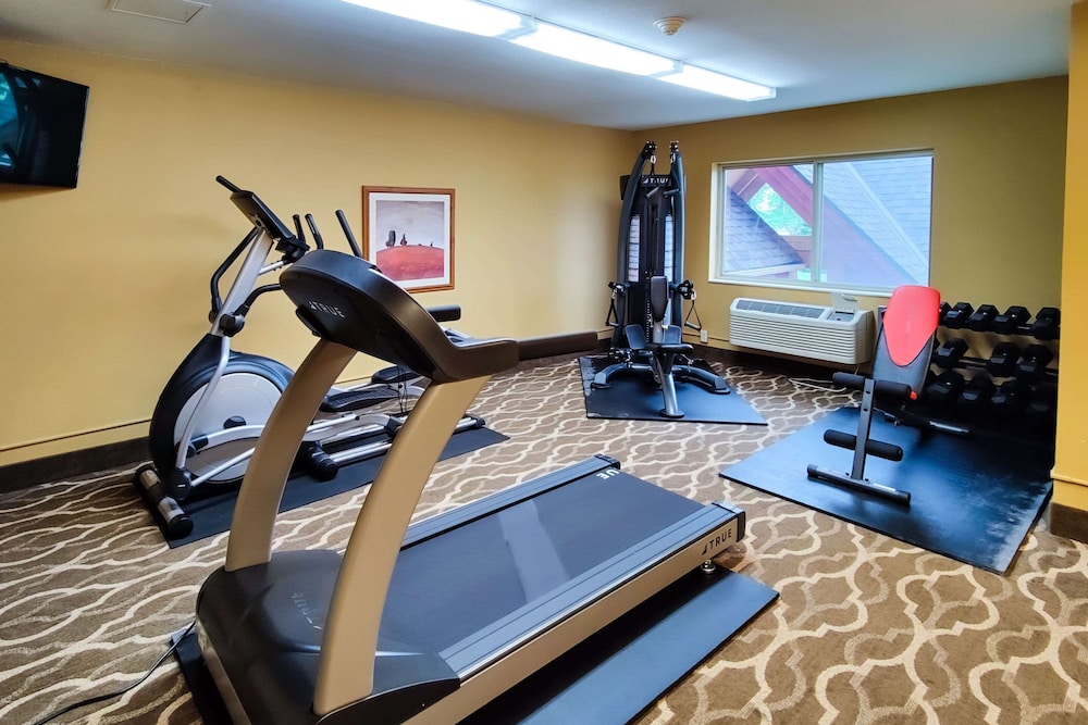 Comfort Inn Albert Lea at Trails Travel Center 23/42