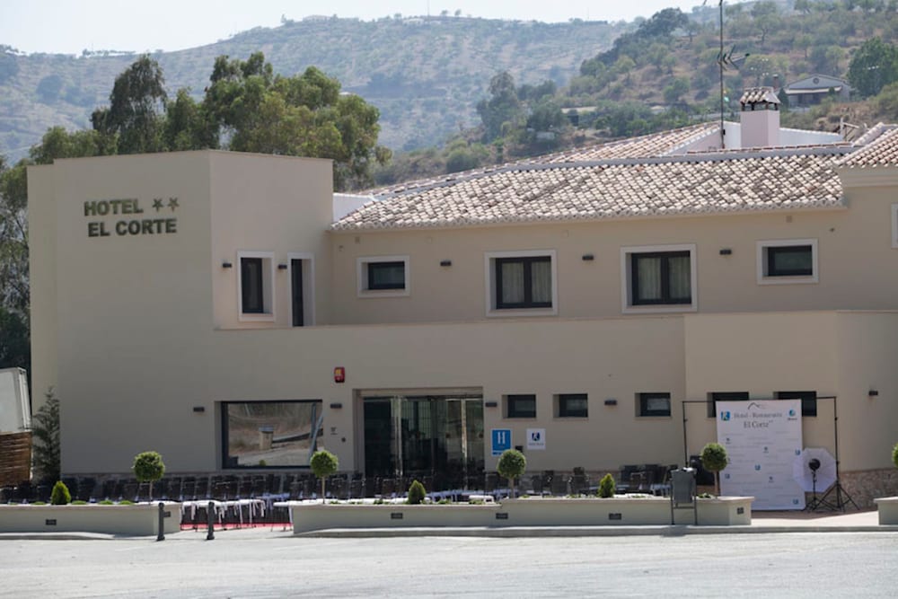Hotel Restaurante El Corte 1/44