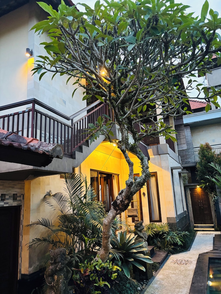 Uma Padi Villa 12/75