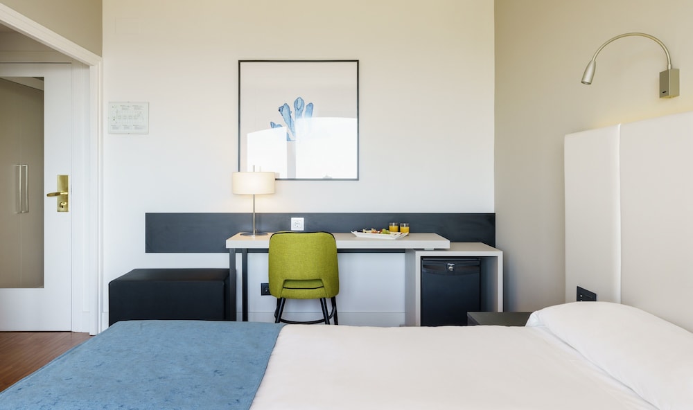 Tower, Superior, Queen Bed, Sea View