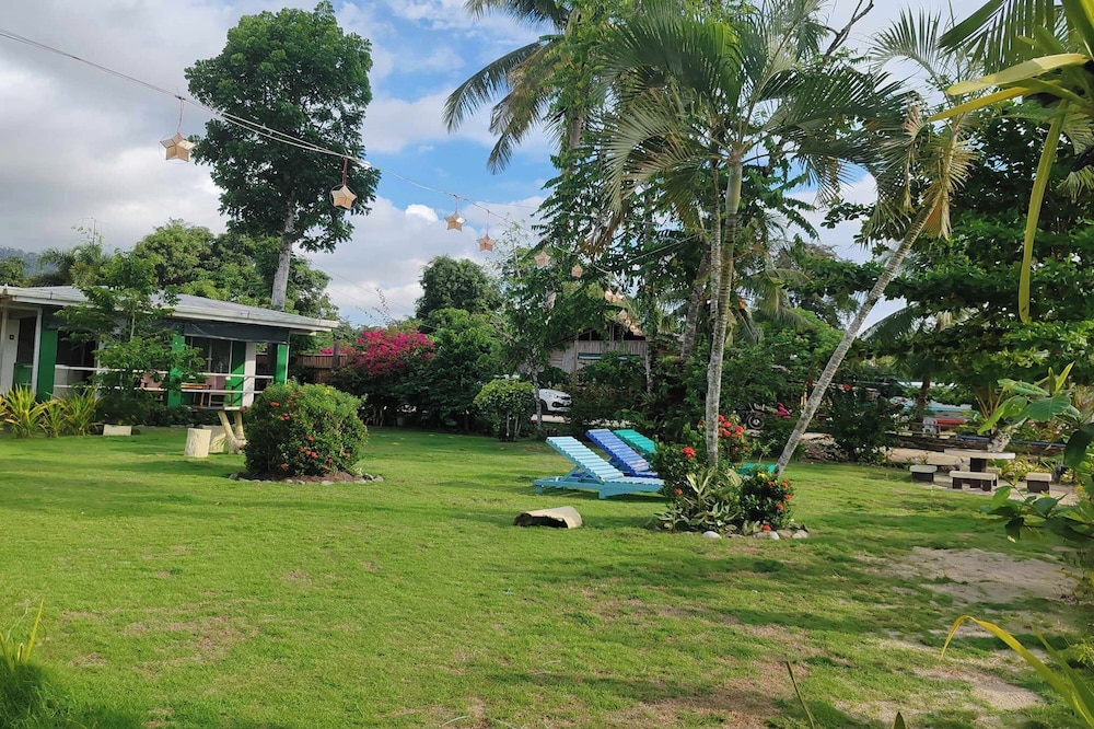 Summer Homes Beach Front Resort and Cottages Port Barton 39/50