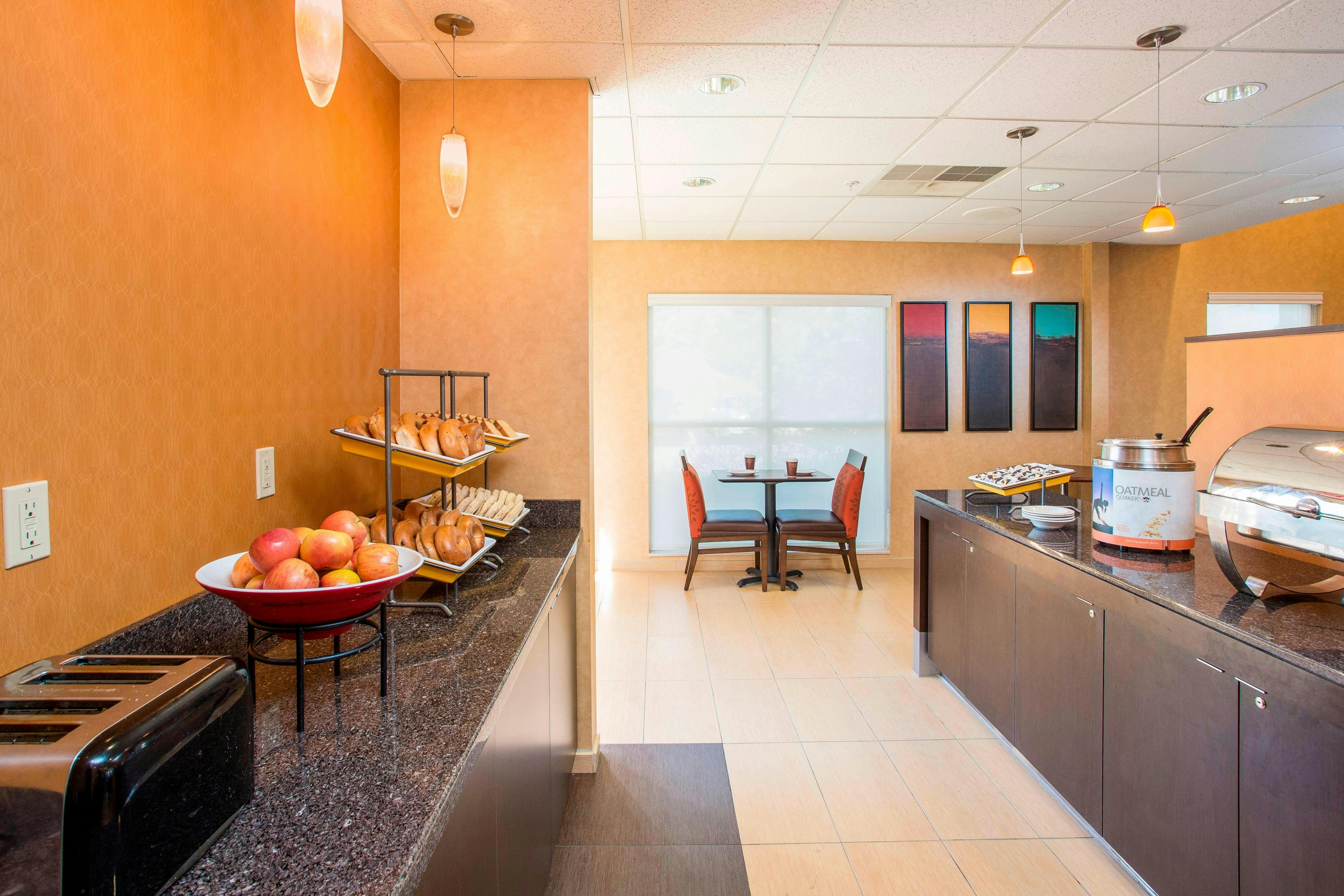 Residence Inn by Marriott Topeka 17/25