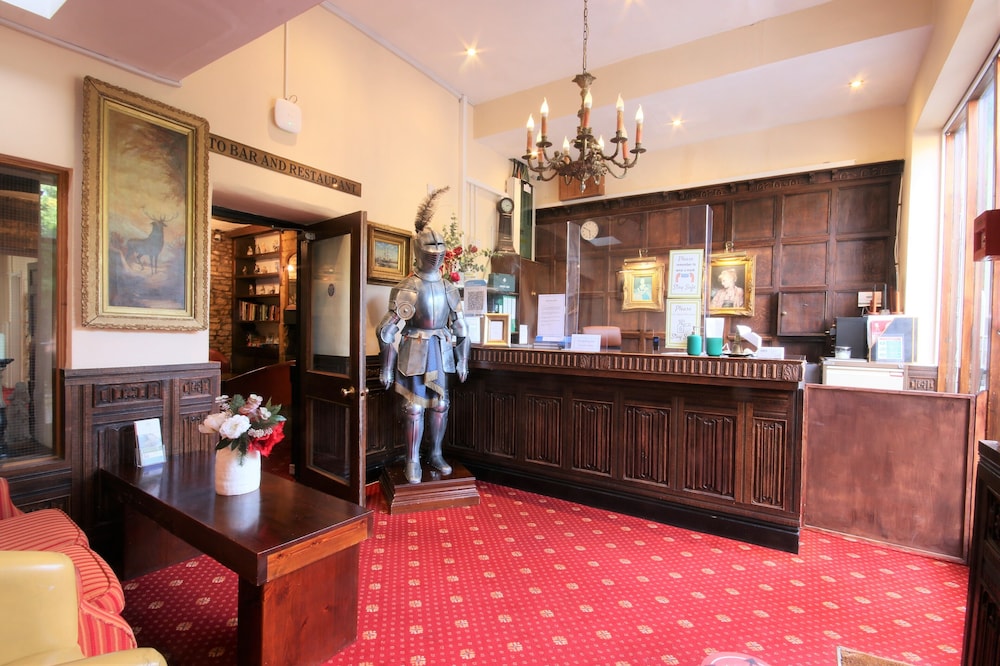 The Crown Hotel 4/47
