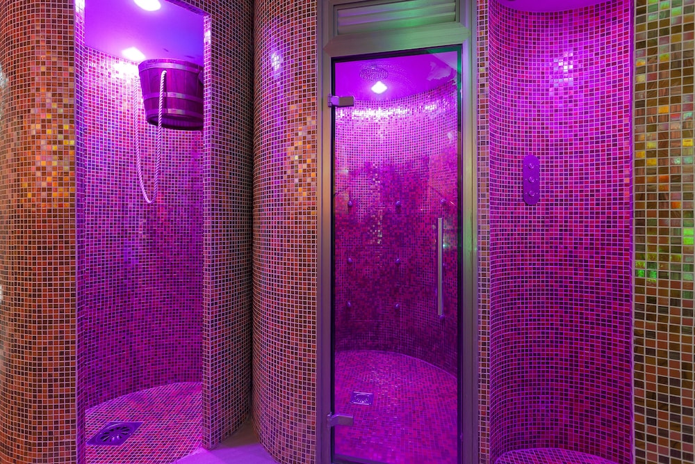 Beverly Park Hotel Spa 33/66