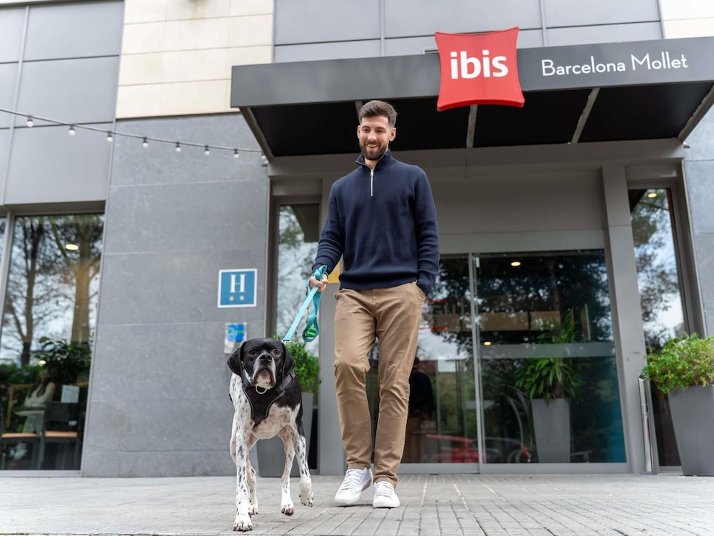 Ibis Barcelona Mollet 11/76