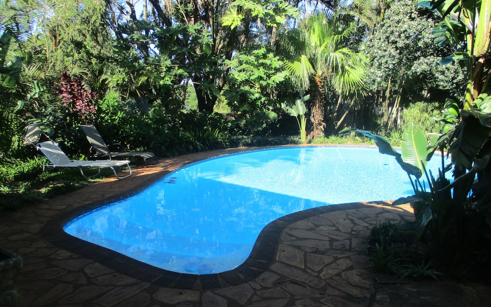 Hlulala Guesthouse 26/27