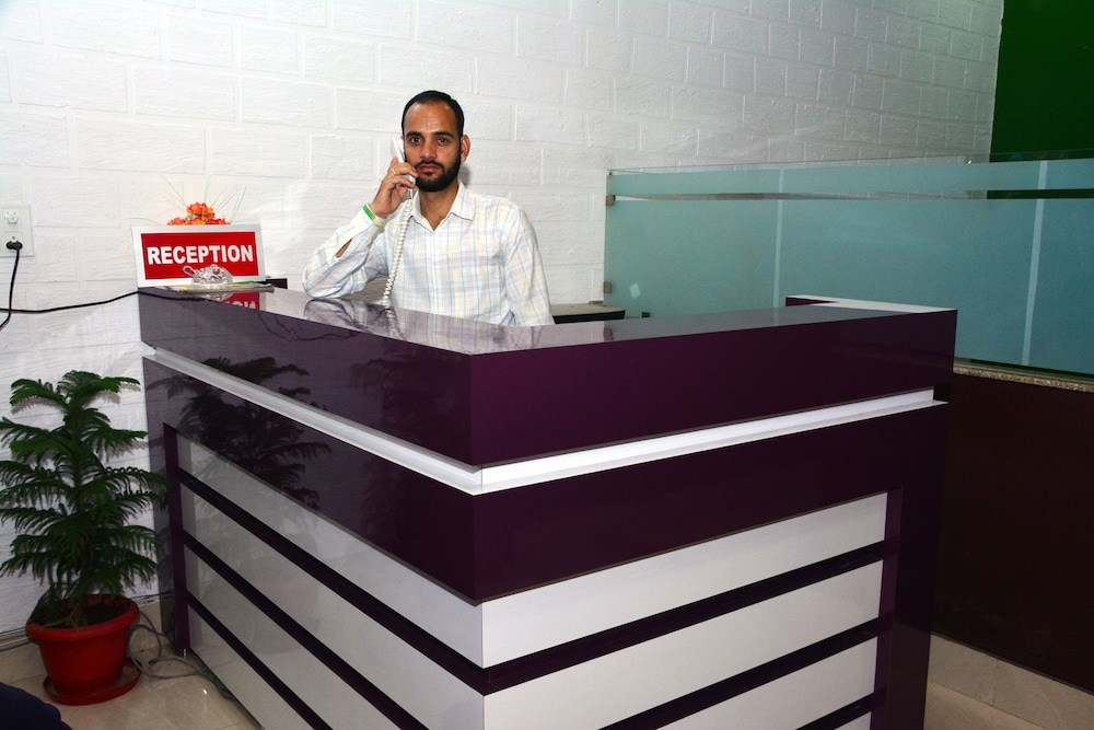 Hotel Devbhoomi Inn 8/40