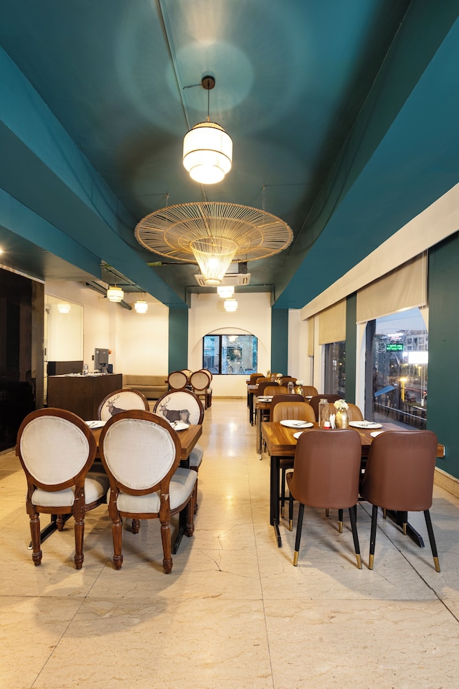 Skon Boutique by Orion Hotels 42/48