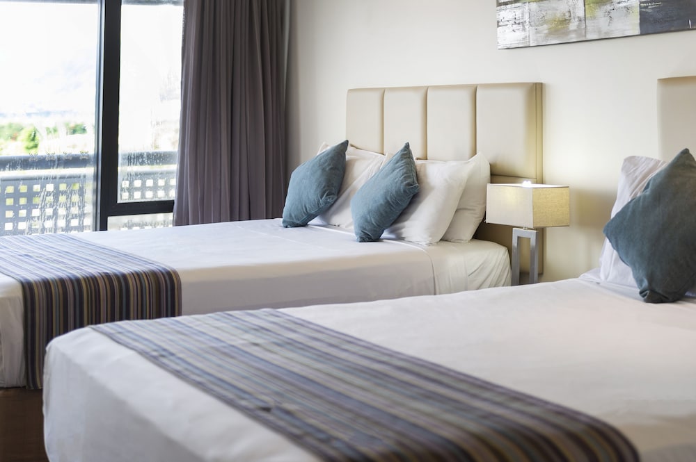 Rydges Esplanade Resort 17/68
