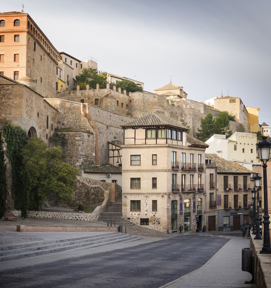 Abad Toledo 29/35