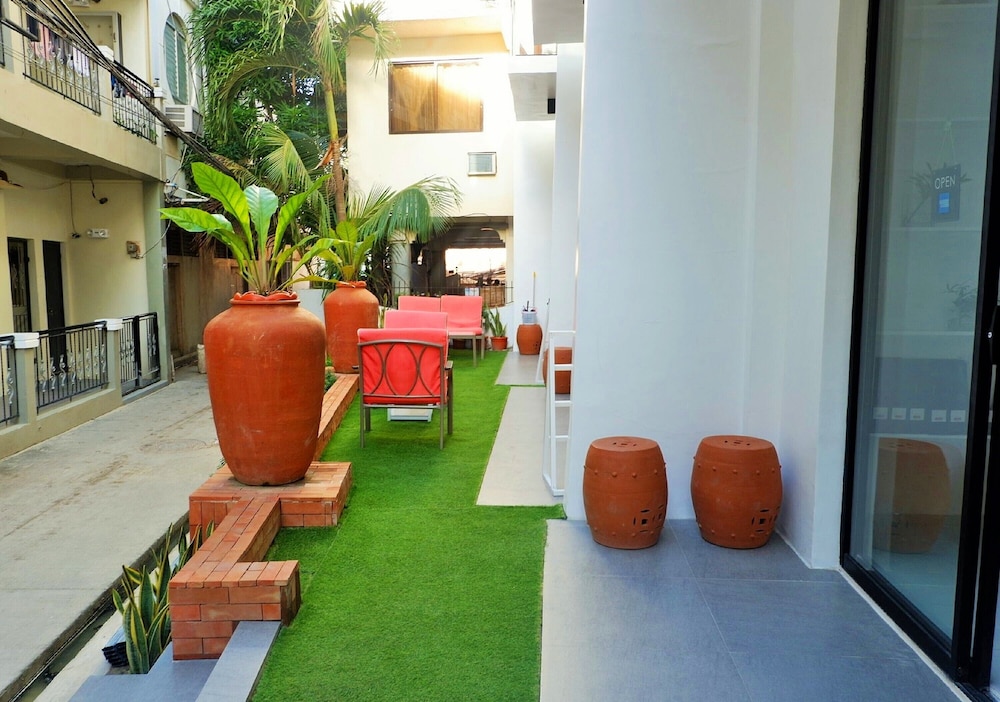Luxx Boutique Boracay 55/72