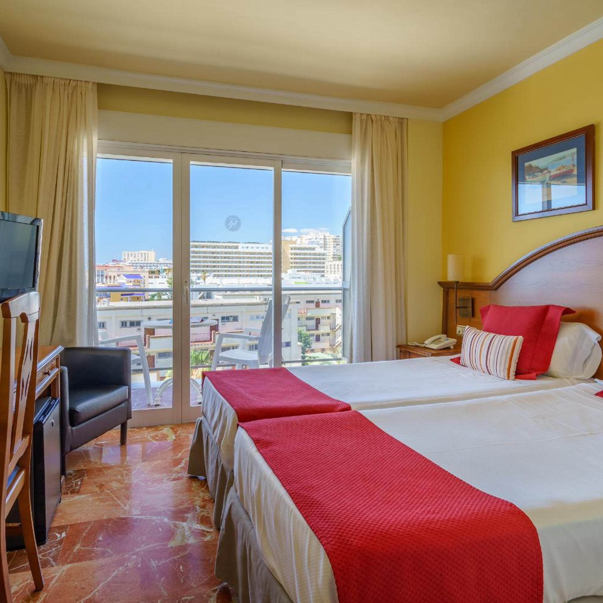 Room, Double Bed, Lateral Side Sea View