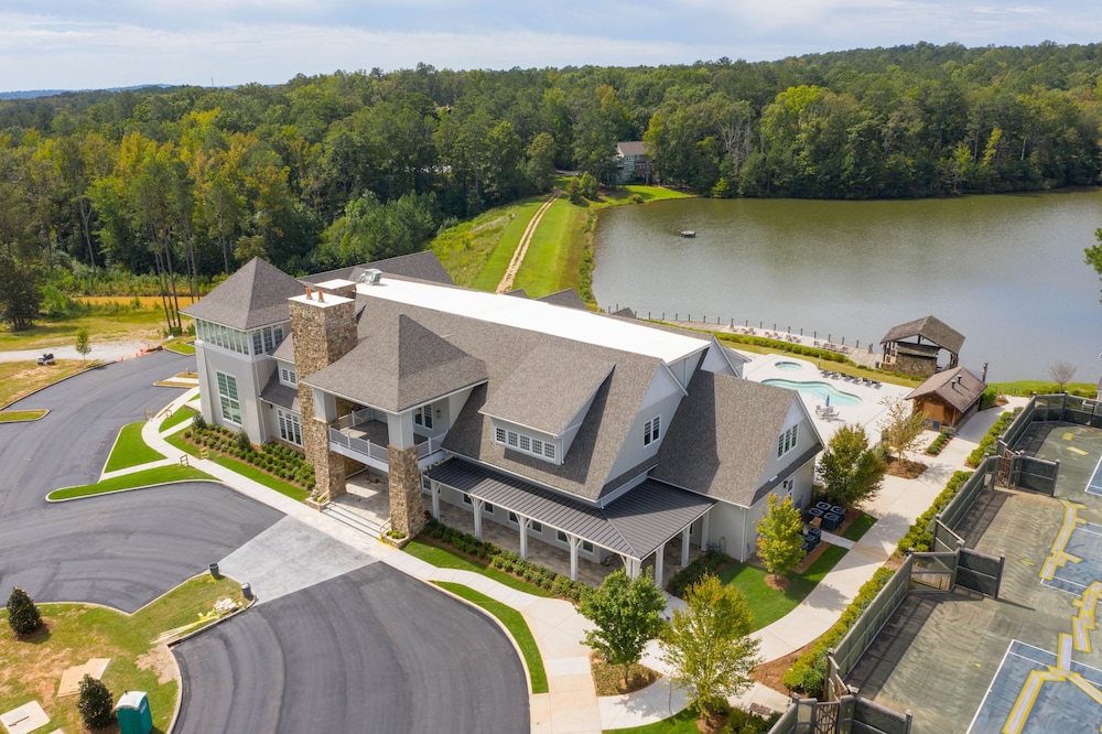 Foxhall Resort 46/50