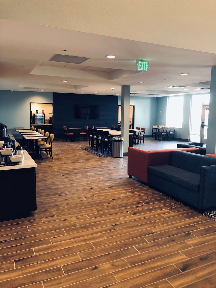 Best Western Plus Coachella Valley Inn & Suites 17/58