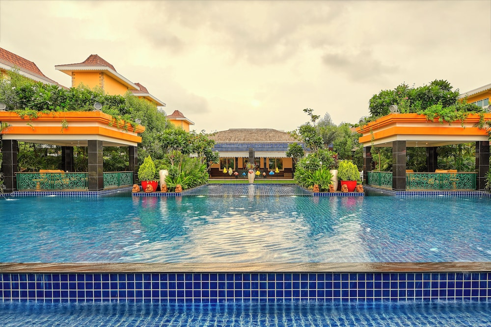 MAYFAIR Lake Resort, Atal Nagar, Raipur in Arang
