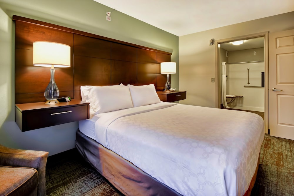 Staybridge Suites Middleton/Madison-West 19/49